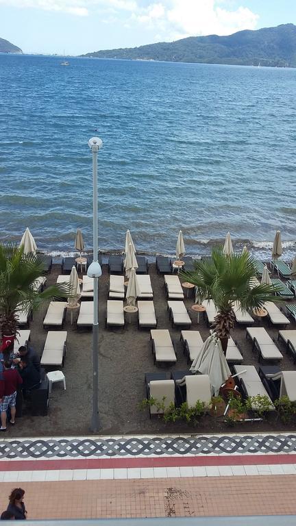 מרמריס George & Dragon Beach Hotel מראה חיצוני תמונה