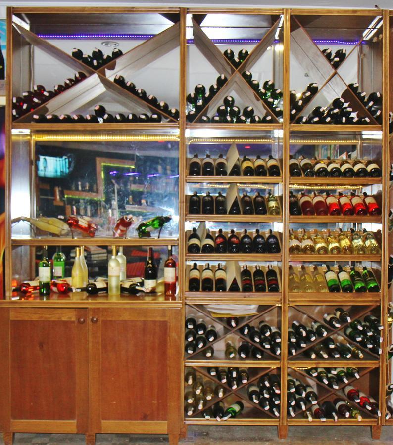 מרמריס George & Dragon Beach Hotel מראה חיצוני תמונה