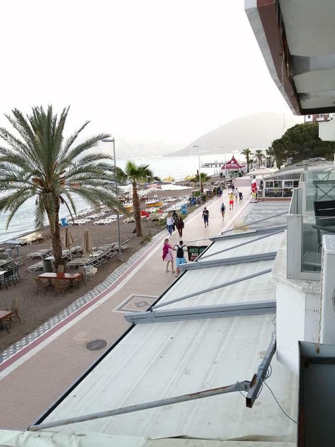 מרמריס George & Dragon Beach Hotel מראה חיצוני תמונה