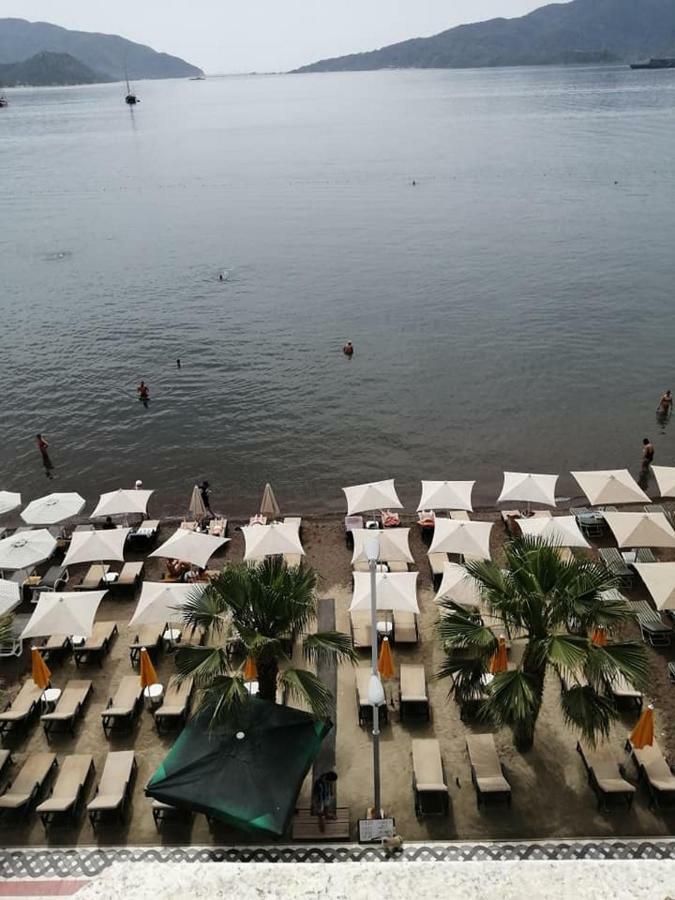 מרמריס George & Dragon Beach Hotel מראה חיצוני תמונה