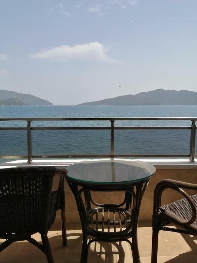 מרמריס George & Dragon Beach Hotel מראה חיצוני תמונה