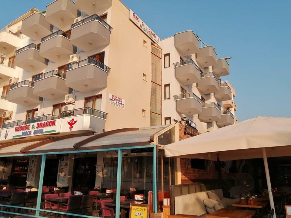 מרמריס George & Dragon Beach Hotel מראה חיצוני תמונה